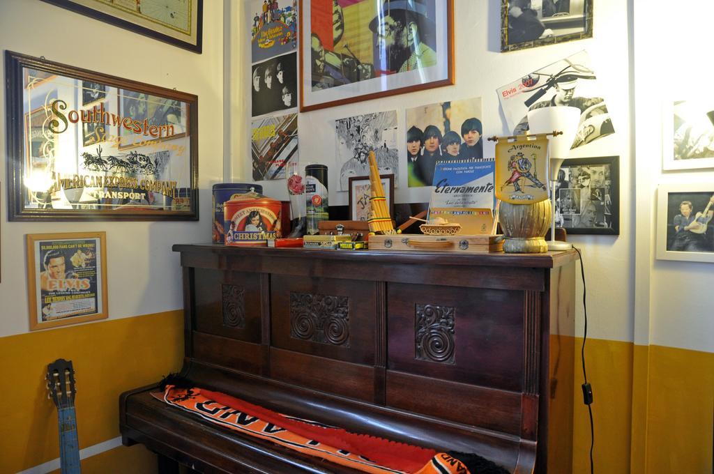 Litus Roma Hostel Lido di Ostia Exteriör bild The piano at the Abbey Road Studios